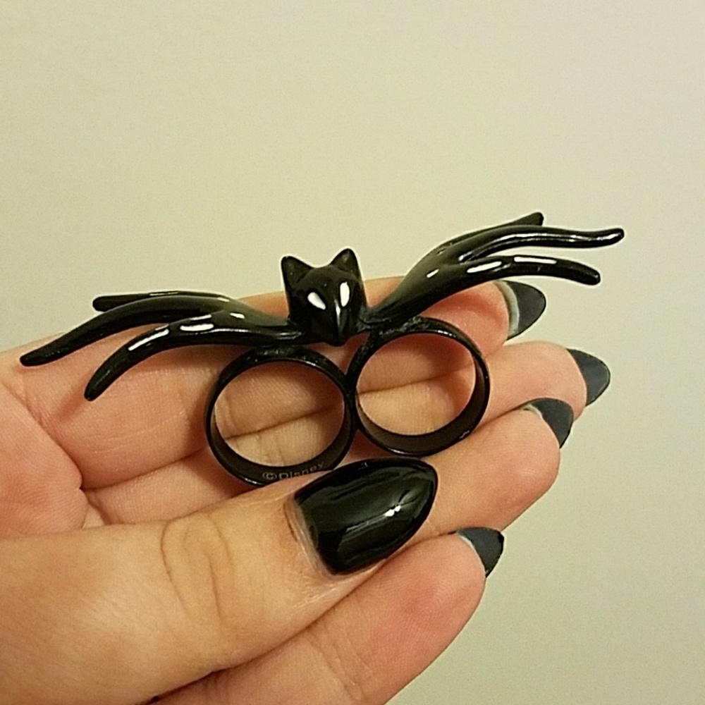 Two finger ring